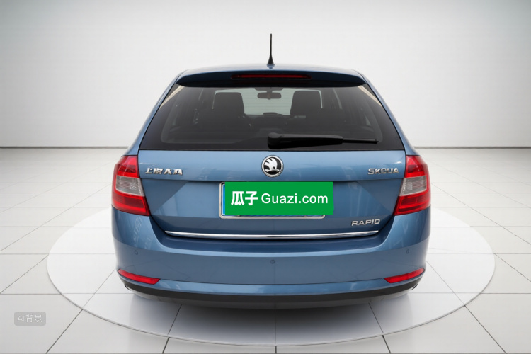 Skoda Rapid Spaceback 2014 car image #6