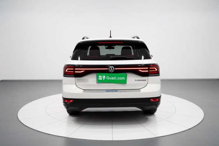 Volkswagen T-Cross 2020 car image #6