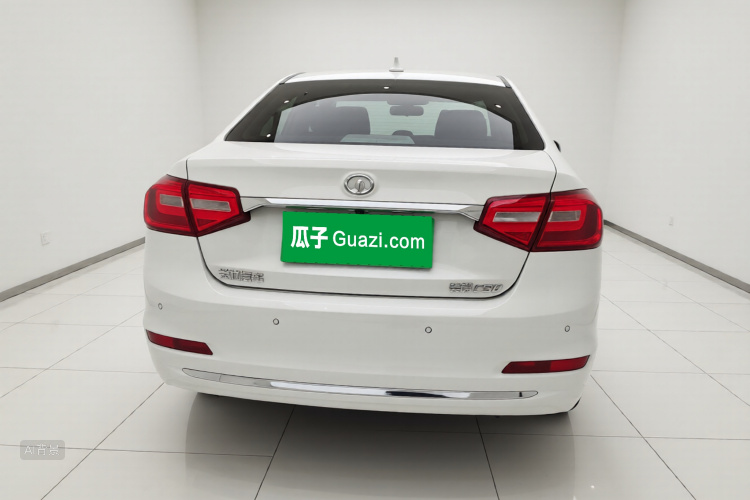 Great Wall C30 2016 car image #6