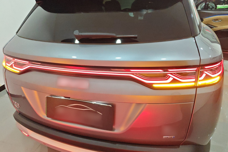 BYD SongL DM-i 2025 car image #6