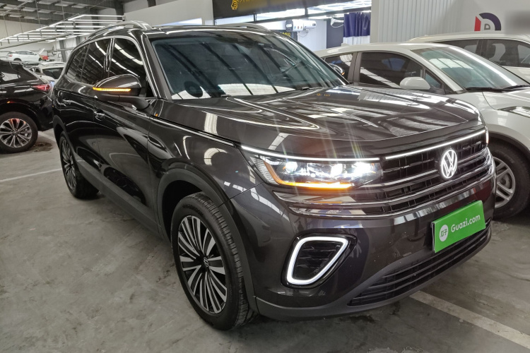 Volkswagen Tavendor 2025 immagine di auto #6