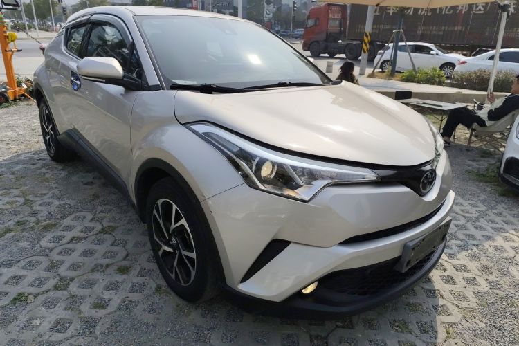 Toyota C-HR 2021 immagine di auto #6