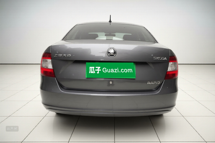 Skoda Rapid 2015 imagem de carro #6