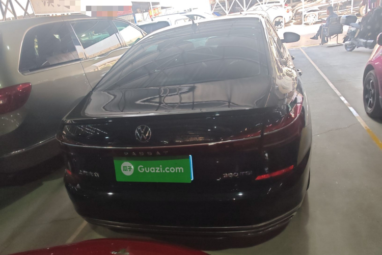 Volkswagen Passat 2024 car image #6