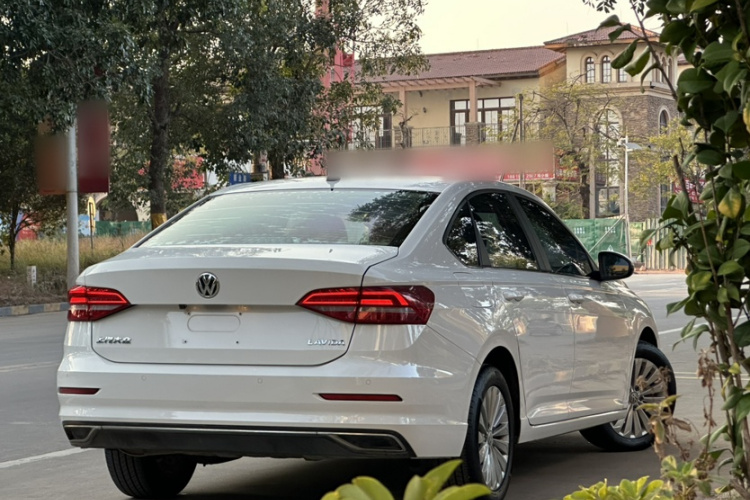 Volkswagen Lavida 2019 #6 Volkswagen Lavida 2019 car image #6