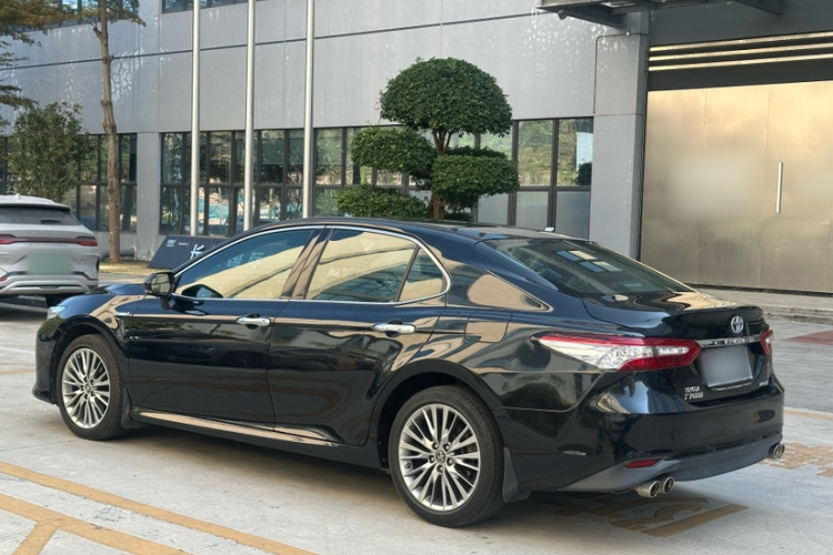 Toyota Camry 2018 car image #6