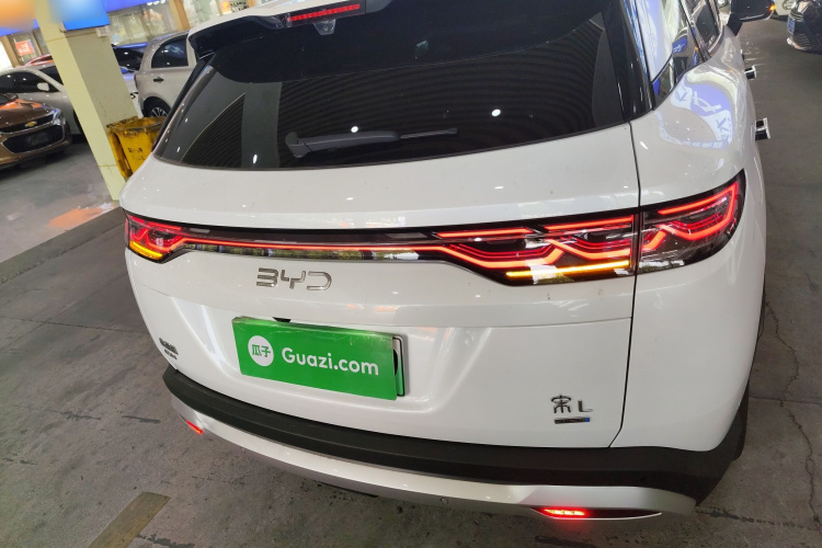 BYD SongL DM-i 2025 car image #6