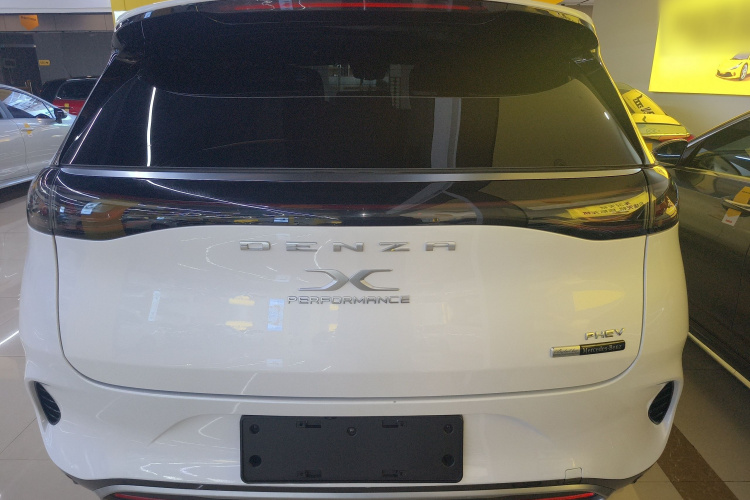 Denza X 2021 car image #6