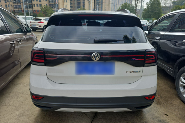 Volkswagen T-Cross 2020 car image #6