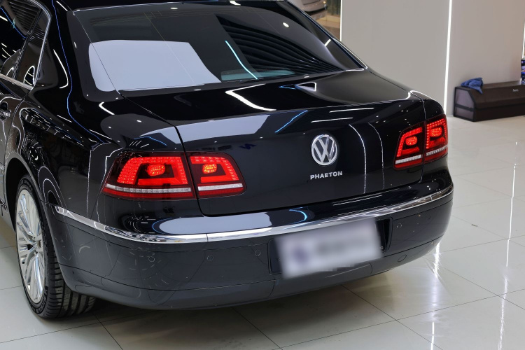 Volkswagen Pheaton 2017 immagine di auto #6