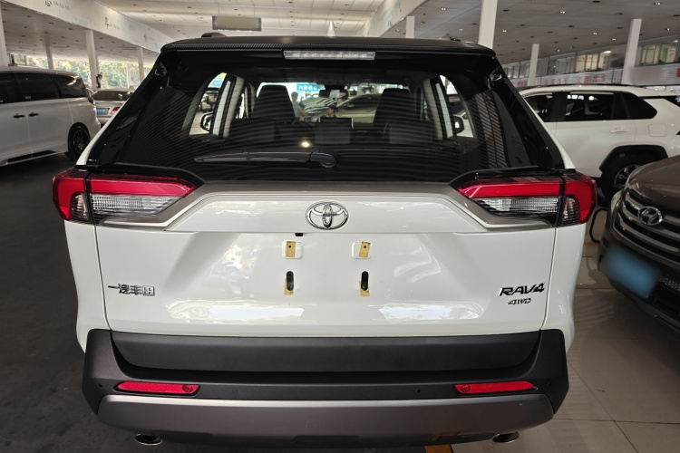 Toyota RAV4 2021 #6 Toyota RAV4 2021 car image #6