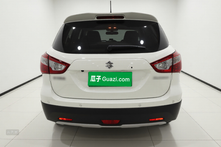 Suzuki S-Cross 2017 صورة سيارة #6