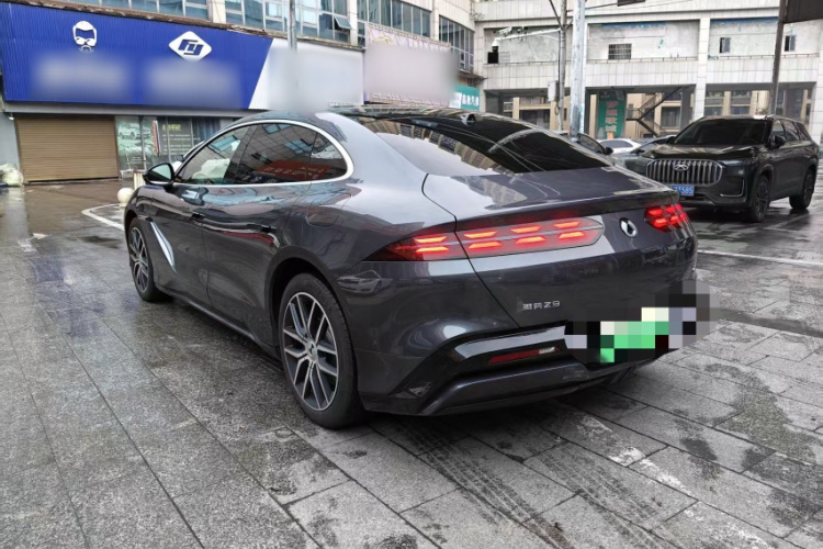 Denza Z9 2024 #6 Denza Z9 2024 car image #6