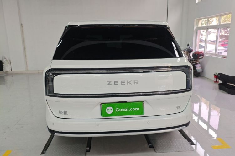 极氪 极氪9X 2025 汽车图片 #6