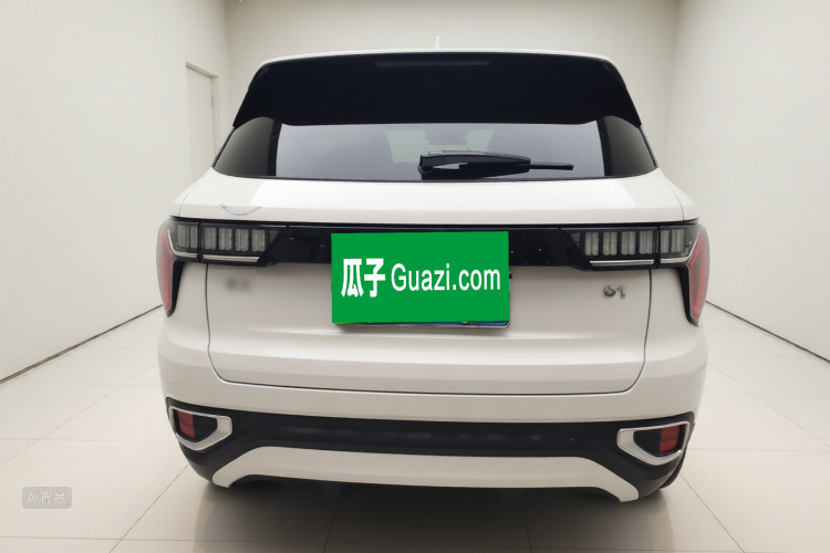Lynk & Co 01 2019 car image #6