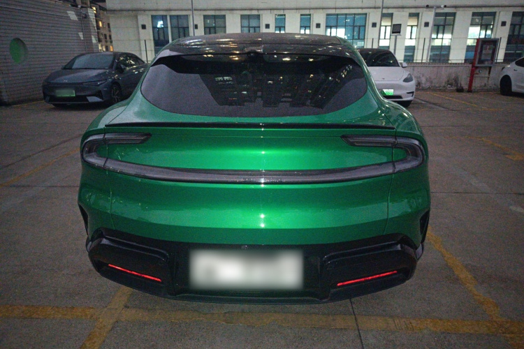 MI YU7 2025 car image #6