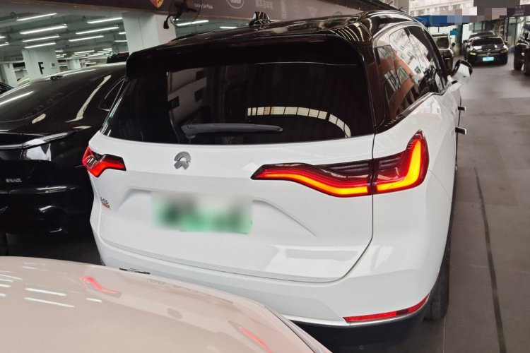 NIO ES8 2022 car image #6