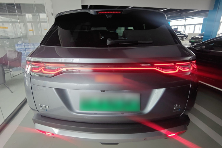 BYD SongL DM-i 2025 car image #6