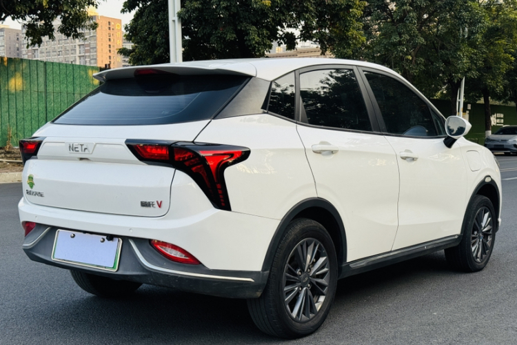 哪吒汽车 哪吒V 2023 #6 哪吒汽车 哪吒V 2023 汽车图片 #6