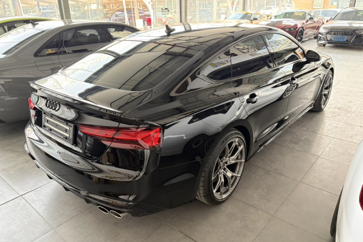 Audi S5 2023 car image #6