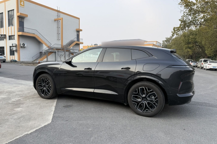 Avatr 07 2025 car image #6