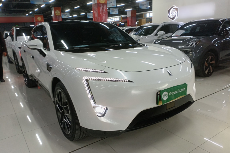 Avatr 11 2023 #6 Avatr 11 2023 car image #6