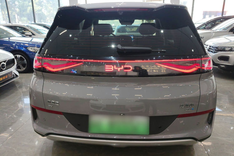 BYD Sea Lion 05 EV 2025 car image #6