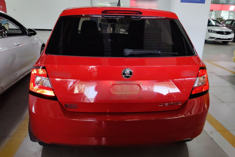 Skoda Fabia 2016 immagine di auto #6