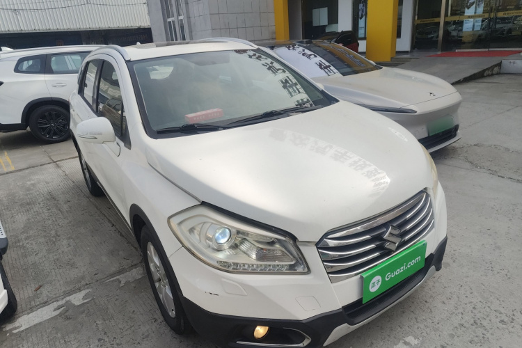 Suzuki S-Cross 2014 immagine di auto #6