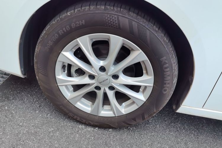 Roewe i5 2023 изображение автомобиля #6