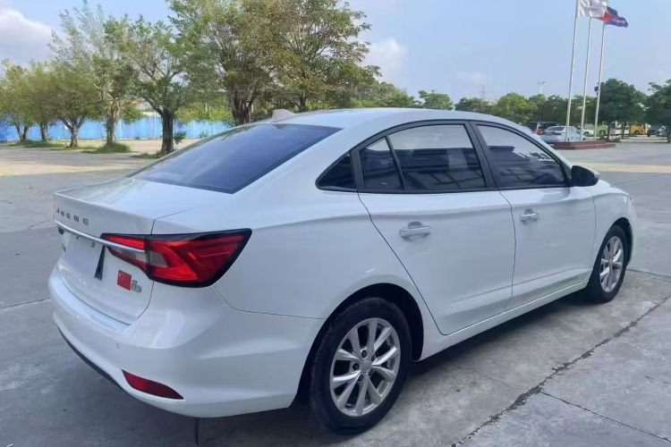 Roewe i5 2019 car image #6