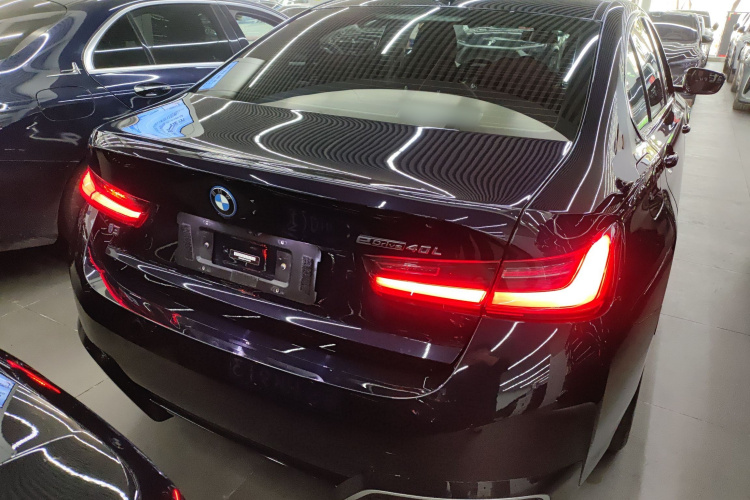 BMW i3 2023 car image #6