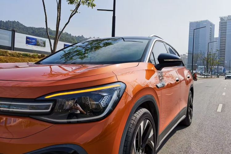 Volkswagen ID.6 Crozz 2021 immagine di auto #6