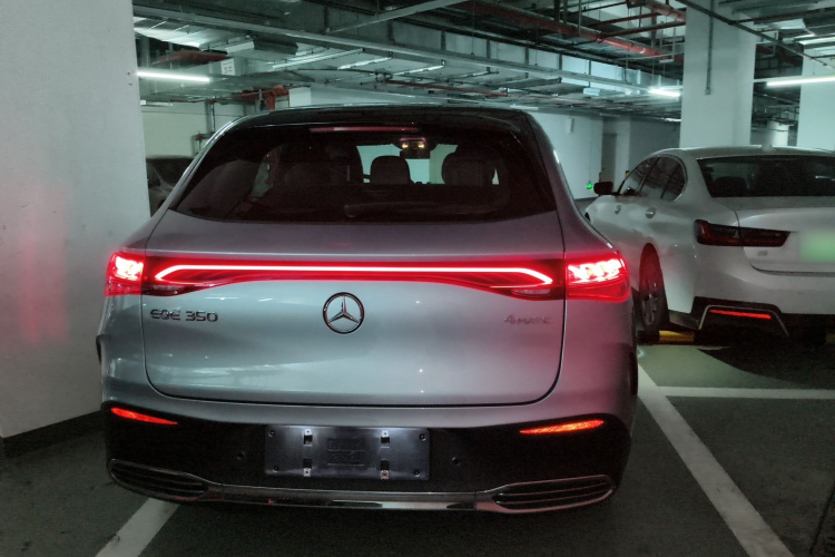 Mercedes-Benz EQE SUV 2023 #6 Mercedes-Benz EQE SUV 2023 car image #6