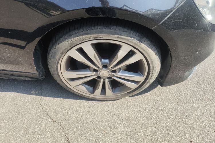 Mercedes-Benz E Class 2015 car image #6