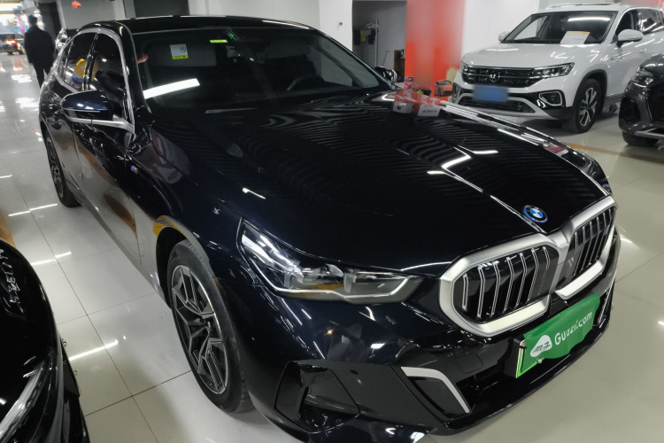 BMW i5 2024 immagine di auto #6