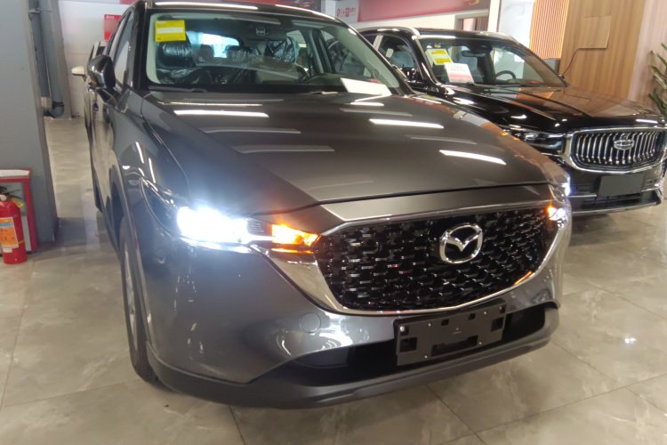 Mazda CX-5 2026 #6 Mazda CX-5 2026 car image #6