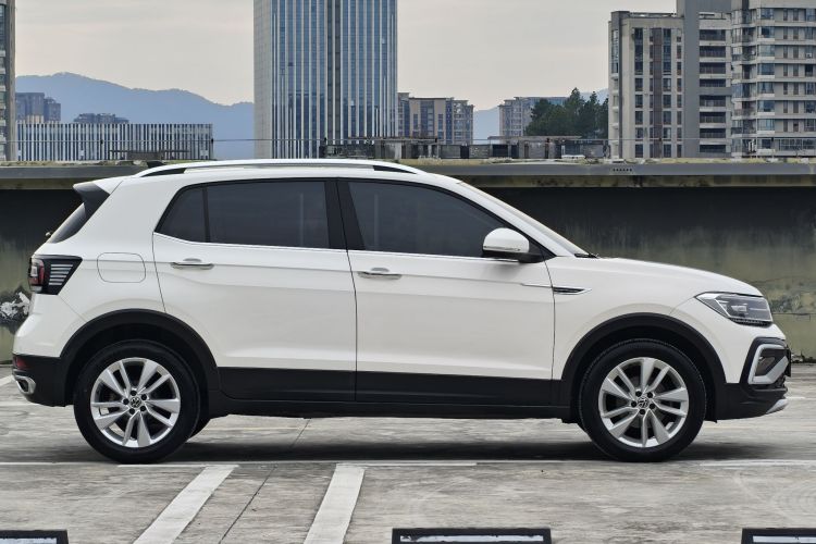 Volkswagen T-Cross 2022 car image #6