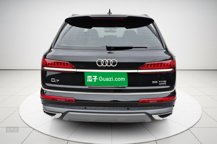 Audi Q7 2020 car image #6