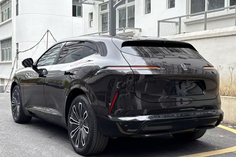 Avatr 07 2024 car image #6