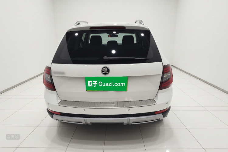 Skoda Octavia 2017 car image #6