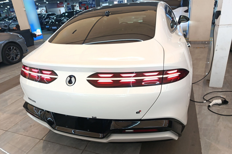 Denza Z9 2024 #6 Denza Z9 2024 car image #6