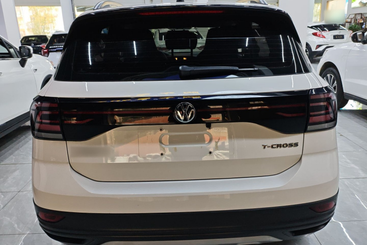 Volkswagen T-Cross 2020 #6 Volkswagen T-Cross 2020 car image #6