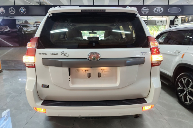 Toyota Land Cruiser Prado 2015 immagine di auto #6