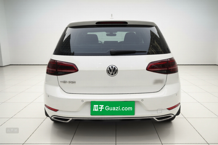 Volkswagen Golf 2019 car image #6