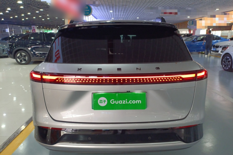 Xpeng G9 2023 #6 Xpeng G9 2023 car image #6