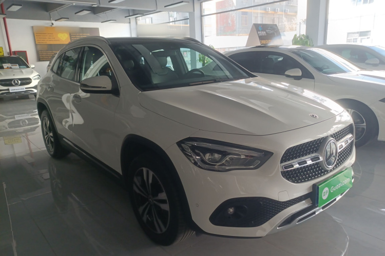 Mercedes-Benz GLA Class 2023 immagine di auto #6