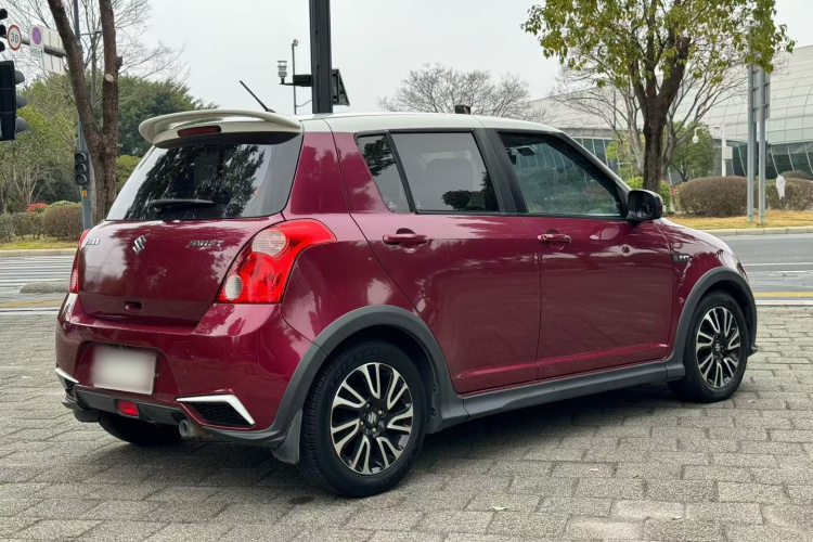 Suzuki Swift 2016 car image #6