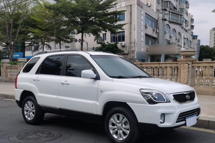 起亚 狮跑 2017 汽车图片 #6