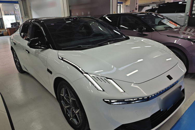 Lynk & Co 10 EM-P 2025 car image #6